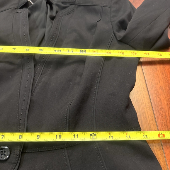 White House Black Market Peplum Blazer Size:4P Lined Sculpted Ponte Stretch - Picture 8 of 14